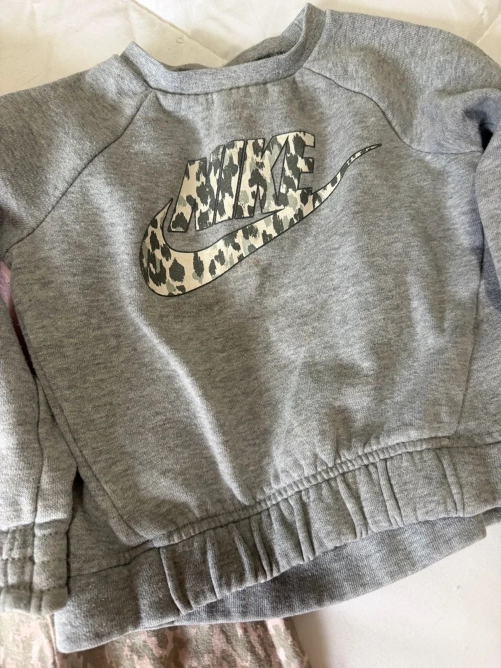 Nike Pink & Gray Kids Sweatshirt and Camo Leggings Set - Picture 3 of 6